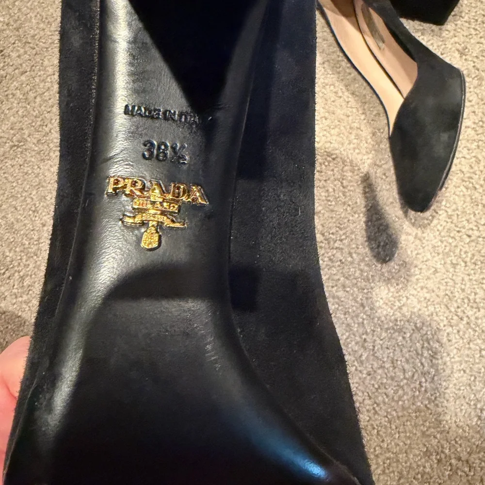 Prada Women's Classic Black Heels - Picture 5 of 10